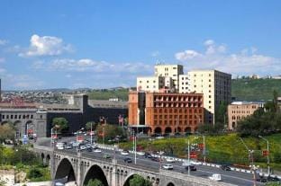 Private Room & tours in Center near Sundukyan thea Apartment in Yerevan