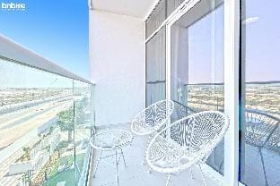 bnbmehomes|Golf lovers Dream-Play at the Trump-715 Apartment in Dubai