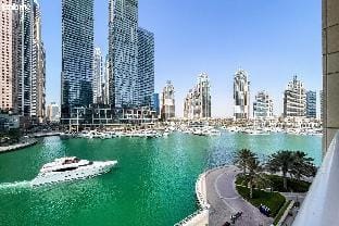 bnbmehomes |Stunning Marina Views w/ Sky Rises-603 Apartment in Dubai