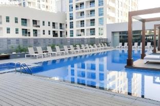 bnbmehomes |Beautiful lake view /nr Marina-1504 Apartment in Dubai