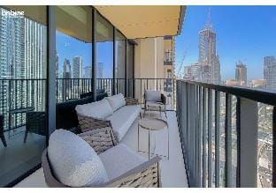 bnbmehomes | Luxury Skyscraper in heart of DT-3801 Apartment in Dubai