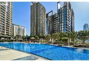 Duplex w/ large patio on Pool level@BurjK-209 Apartment in Dubai