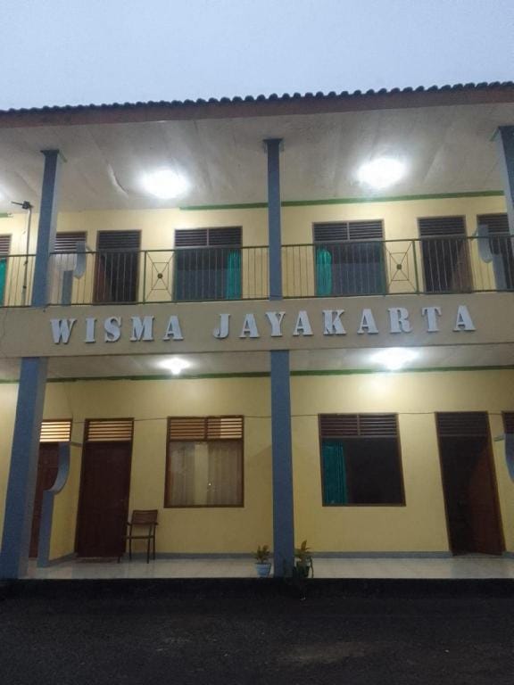 OYO 93018 Wisma Jayakarta Hotel in Cisarua