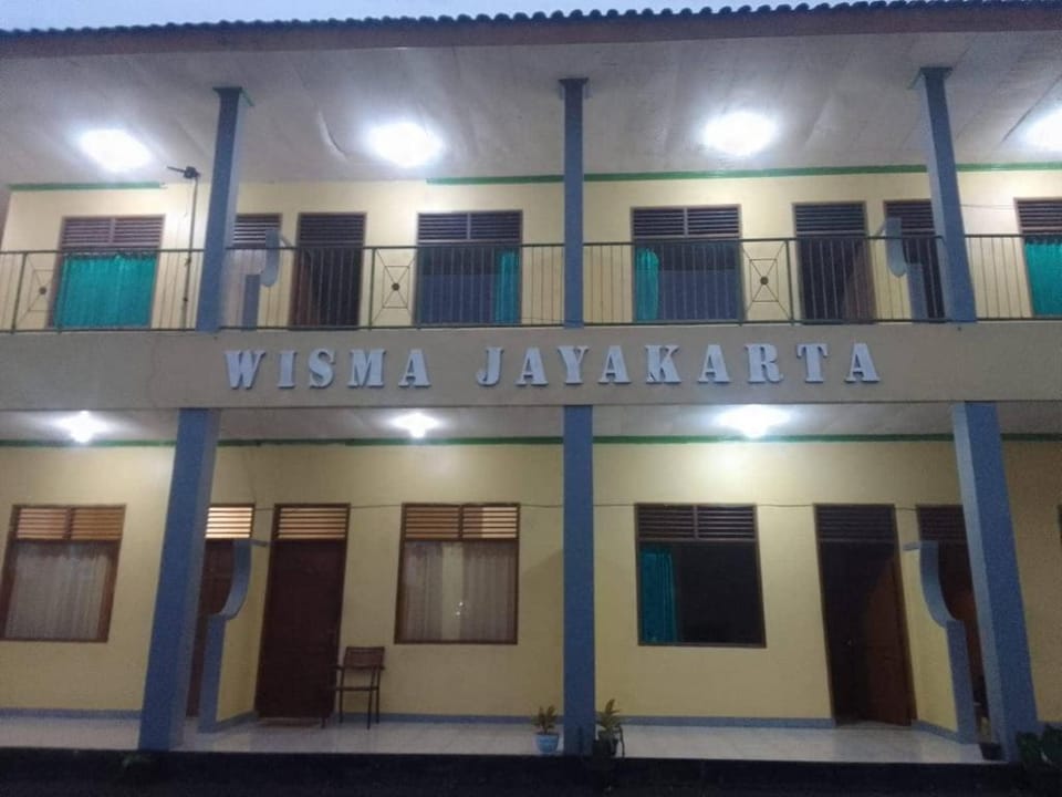 OYO 93018 Wisma Jayakarta Hotel in Cisarua