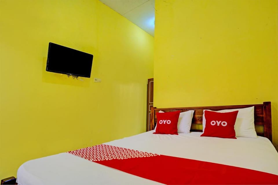 OYO Life 93036 Eddy Homestay Syariah Hotel in East Java
