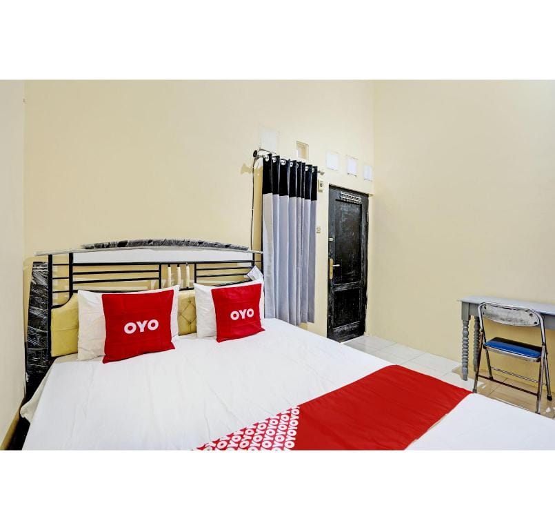 OYO Life  93032 Maju Mapan Homestay Syariah Hotel in East Java