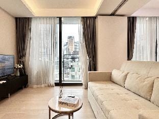 Pool&BTS Nana&MRT Sukhumvit&Max4ppl#9F58 Apartment in Bangkok
