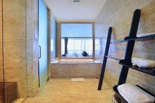 Romantic 1 BR Suite With Ocean View #D6 Villa in Bali