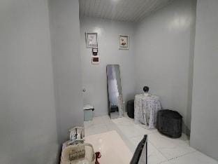 Hotel room with netflix Vacation rental in Davao City
