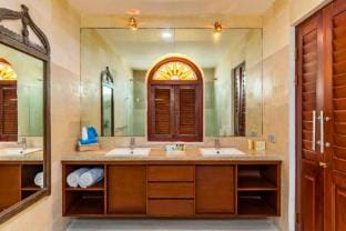 Cozy 5 BR Private Pool Villa #PS1 Villa in North Kuta