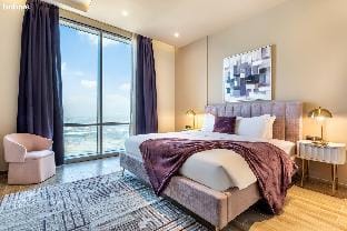 bnbme | French Designer Interiors | 5 * Pool-4405 Apartment in Dubai