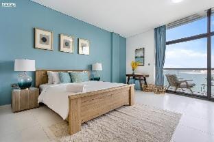 bnbmehomes  Rare Find on the Palm Jumeirah-100 Apartment in Dubai