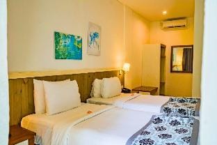 Superior Modern Room Pool View AN48B Apartment in Pemenang