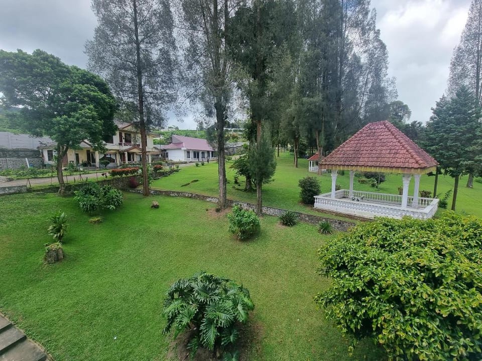 OYO 93062 Sibayak Multinational Rest House Hotel in Indonesia