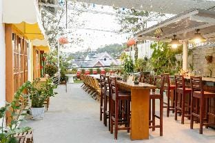 BIỆT THỰ SÂN VƯỜN 4 PHÒNG + ÁP MÁI, NGAY TRUNG TÂM Villa in Dalat