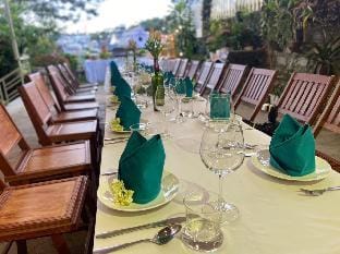 BIỆT THỰ SÂN VƯỜN 4 PHÒNG + ÁP MÁI, NGAY TRUNG TÂM Villa in Dalat