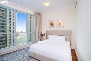 High Floor w/ Modern furniture and amenities-4408 Apartment in Dubai