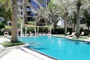 bnbmehomes|Cosy apt/short walk to Dubai Mall-2004 Apartment in Dubai
