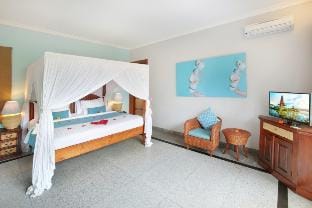 Loft 3 BR Private Pool Villa #PS3 Villa in North Kuta