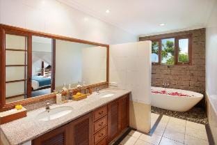Loft 3 BR Private Pool Villa #PS3 Villa in North Kuta