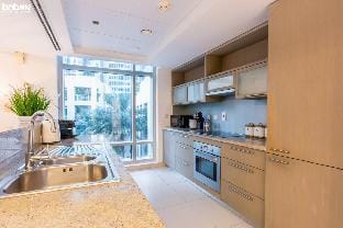 bnbmehomes | Duplex Living nr Dubai Mall-L313 Apartment in Dubai