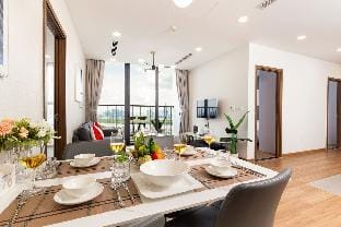 Luxurious 3Brs - Amazing View - Free Pool & Gym Apartment in Ho Chi Minh City