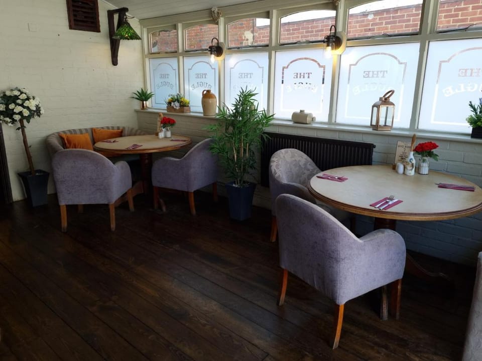 The Bugle Inn Inn in Eastleigh District