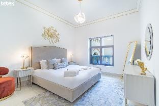 bnbmehomes | Arabian Retreat |Dubai Mall-4066 Apartment in Dubai