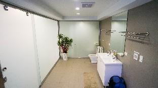 Modern-2BR&2BH?Near NTNU Ximen GuttinNew Huge?S7 Apartment in Taipei City