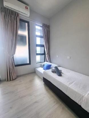 Spectacular Seaview 2BR Suite @ Jesselton Quay Apartment in Kota Kinabalu
