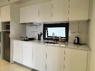 KLIA Studio Suite FREE wifi | Netflix | Pool Apartment in Selangor, Malaysia