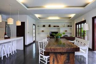 Luxury 2 BR Private Pool Villa #PS6 Villa in North Kuta