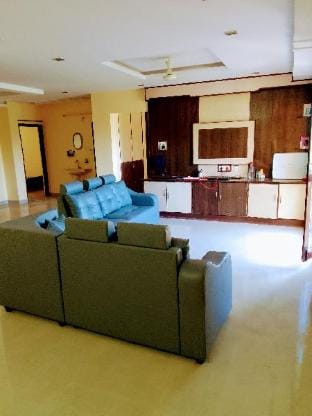 Private and AC Bedroom in JubileeHills, Hyderabad Apartment in Hyderabad