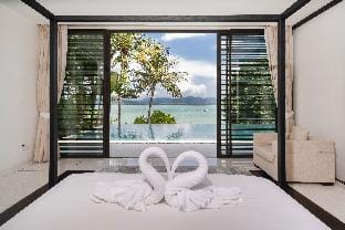 Elite Full Seaview 5BR Villa Serenity at Cape Yamu Villa in Pa Klok