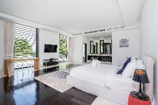Elite Full Seaview 5BR Villa Serenity at Cape Yamu Villa in Pa Klok