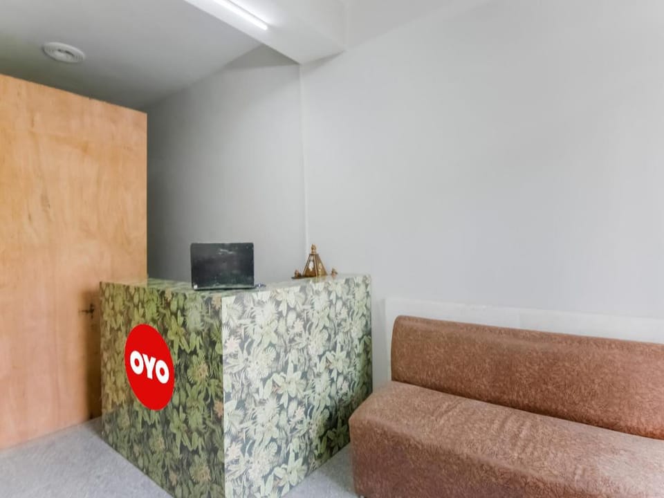 Hotel O Red Rose Hotel in Delhi