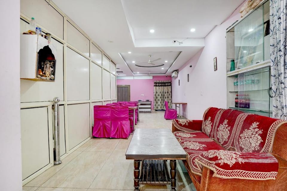 Super Hotel O Zirakpur City Court Complex Formerly The Platinum Hotel in Punjab, India