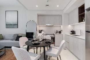 Luxury 1BR at Vida Residences Apartment in Dubai