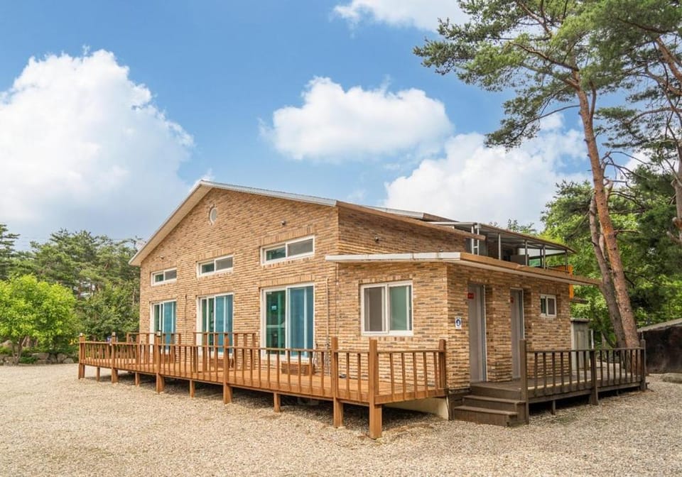 Baekdam Gyegok Pension Bed and Breakfast in South Korea