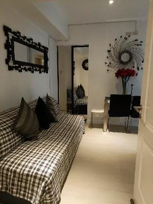 Azure Resorts Condo Parañaque_Family Room_Poolview Vacation rental in Paranaque