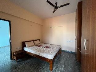 Prashanthi Homes - Cozy Retreat Apartment in Bengaluru