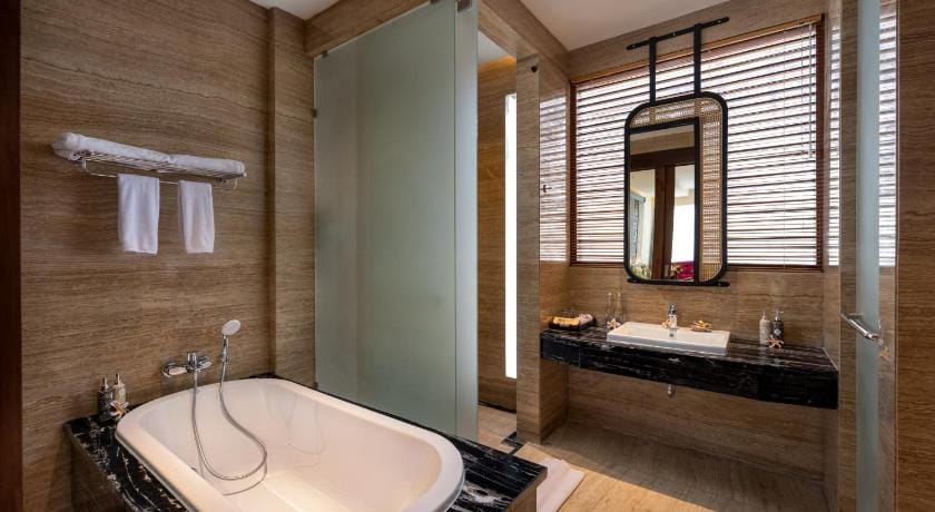 Mokko Suites Batubelig Hotel in North Kuta