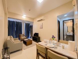 Seaview 1BR w/ Fast Wi-Fi + Beach Access Apartment in Lapu-Lapu City