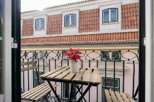 Old Town Chiado Balcony AirCon by LD Apartments Apartment in Lisbon