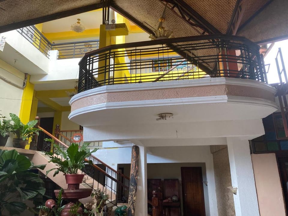 OYO 1007 5 Senses Hostel Hotel in Manila City