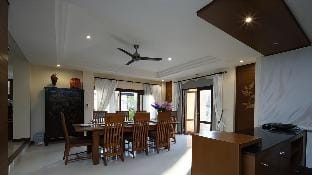 phutara villa Villa in Pattaya City