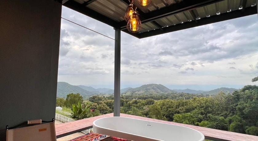 Cassandra Khaokho Resort Bed and Breakfast in Laos