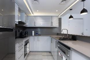 Cozy Retreat in the Heart of the Greens - 1 BR Apartment Apartment in Dubai