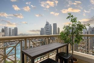 Luxury 2BR Downtown Apt with Burj Khalifa View Apartment in Dubai