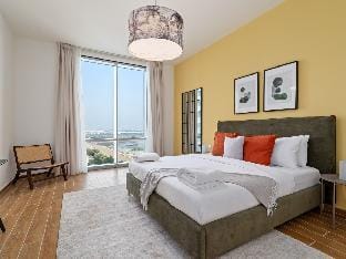Modern Apartment With Partial Canal and Pool View Vacation rental in Dubai